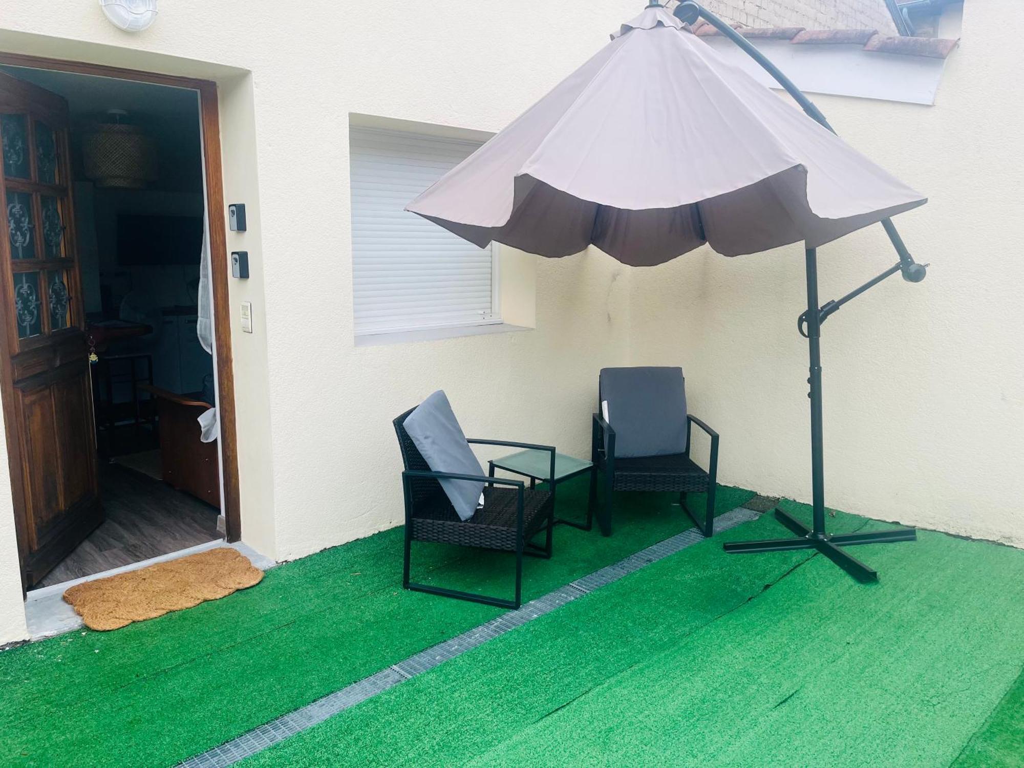 Le Petit Prince , Jolie Maisonnette Terrasse Netflix Parking Prive Jeux De Societe Bourg-en-Bresse Esterno foto